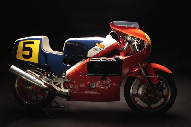 1979 Honda NR500 oval-piston racer.jpg